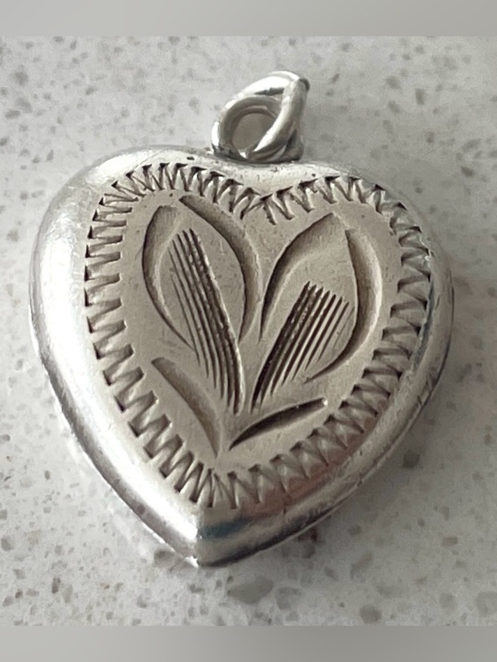 Antique 925 Sterling Silver Puffy Heart Pendant - Engraved Floral Design